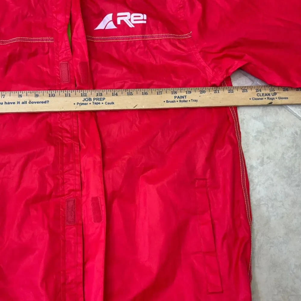 REI Co-op Rain Jacket Men’s M  Hooded Waterproof Rain Shell Packable zip snap +